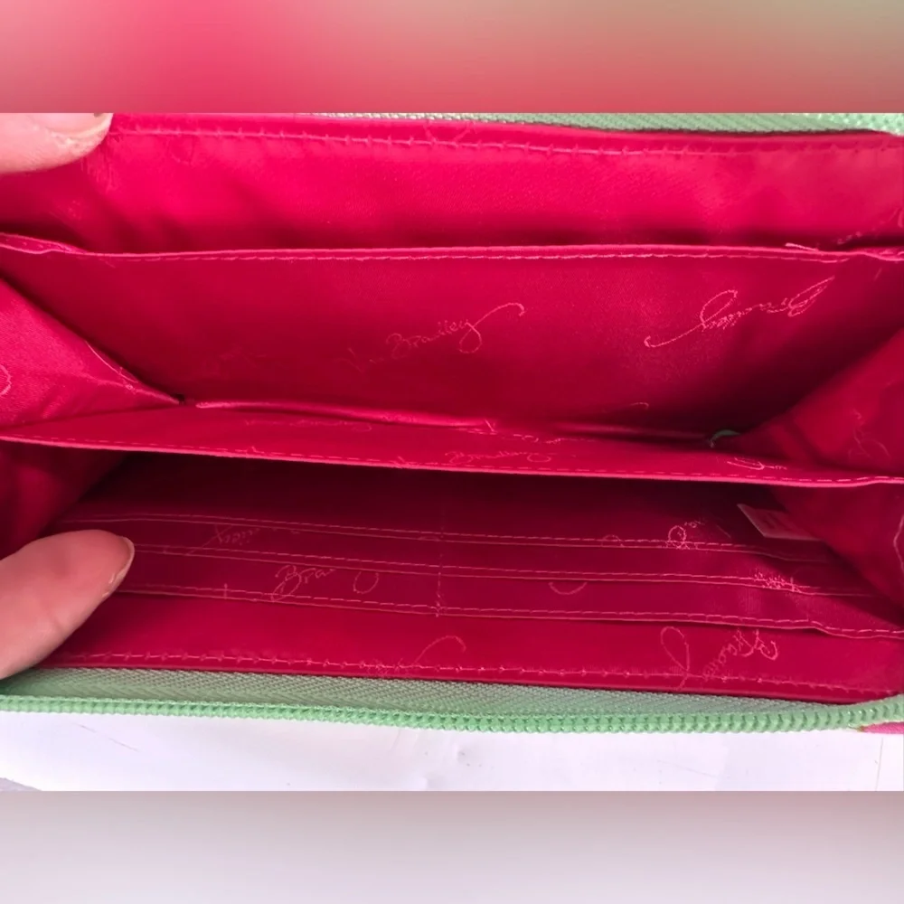 VERA BRADLEY Turnlock Wallet   